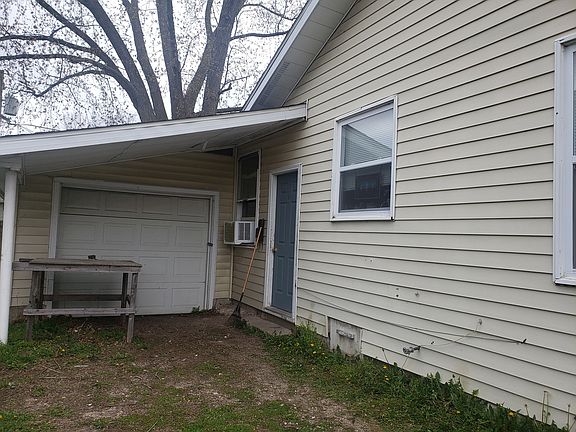 4th image of 1112-1114 N Joliet St