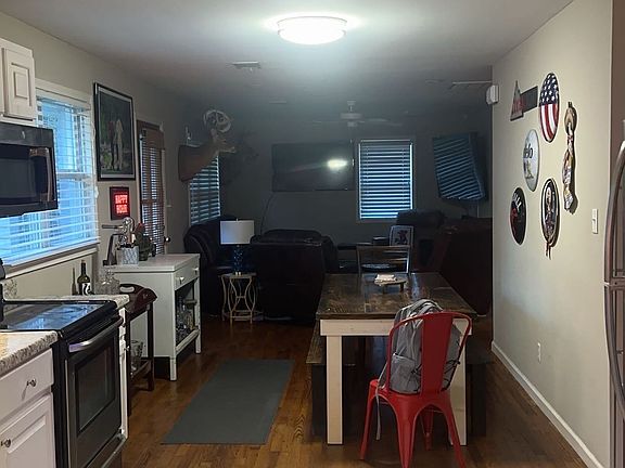 3rd image of 1312 Horne Rd