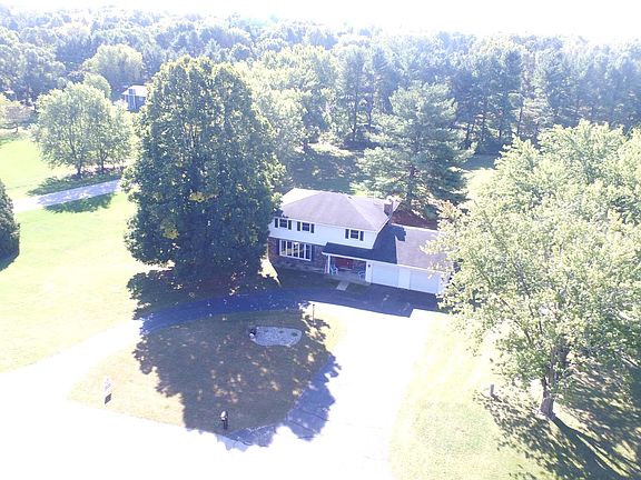 2nd image of 12028 Bowen Pkwy
