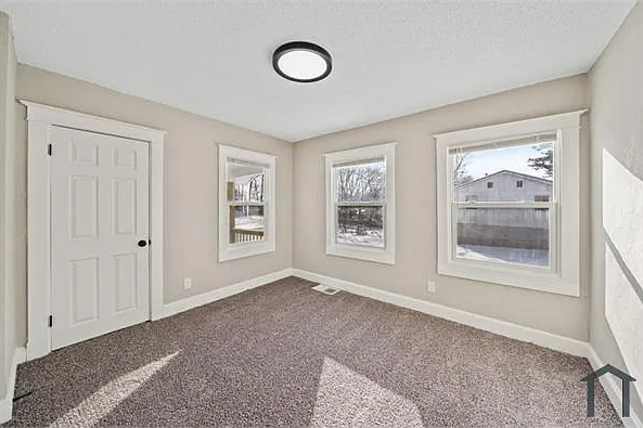 2713 Elmwood Ave — Photo 13