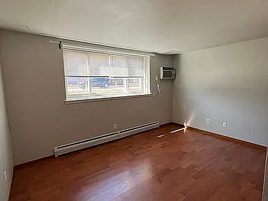 3rd image of 500 W 28th St #10