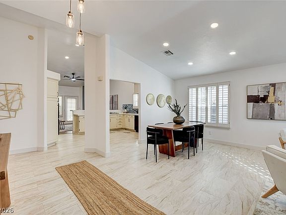 3rd image of 7351 Woodstone Ct