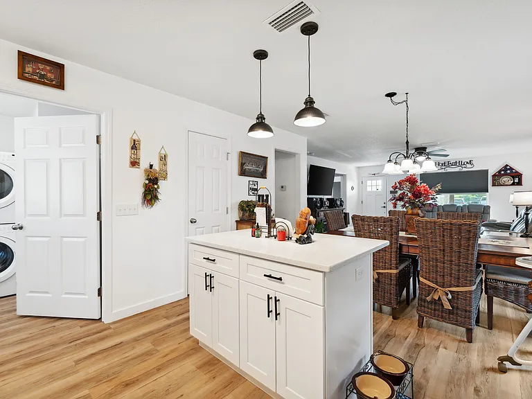 526 Camellia Ave — Photo 14