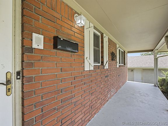 4th image of 7037 E 59th St