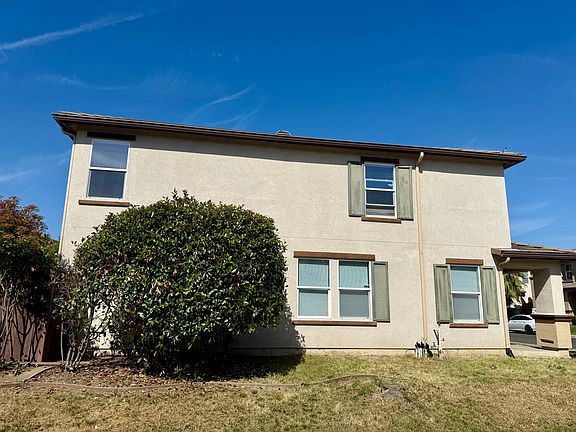 3rd image of 2914 Ottumwa Dr