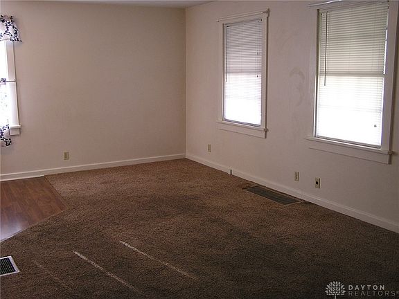 5th image of 1135 Park Ave
