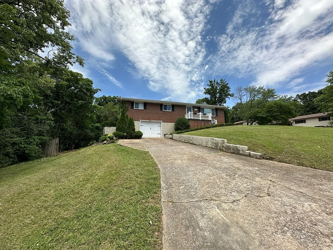 3 bed, 1557 sqft, $2,000 — Photo 3