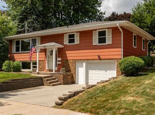3203 Knoll Ln NW, Rochester, MN 55901