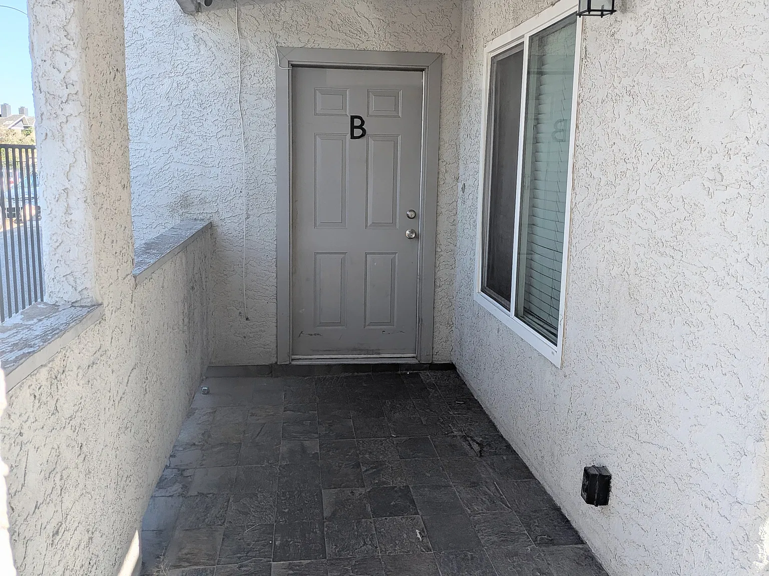6229 Bellota Dr — Photo 2