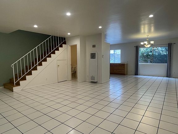 3rd image of 1338 18th St APT 3