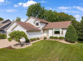 11302 N Eagle Lake Blvd, Maple Grove, MN 55369