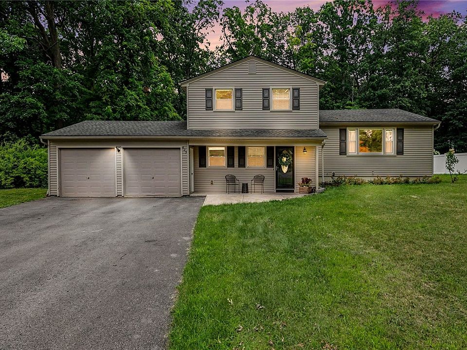 1st image of 425 Tara Ln