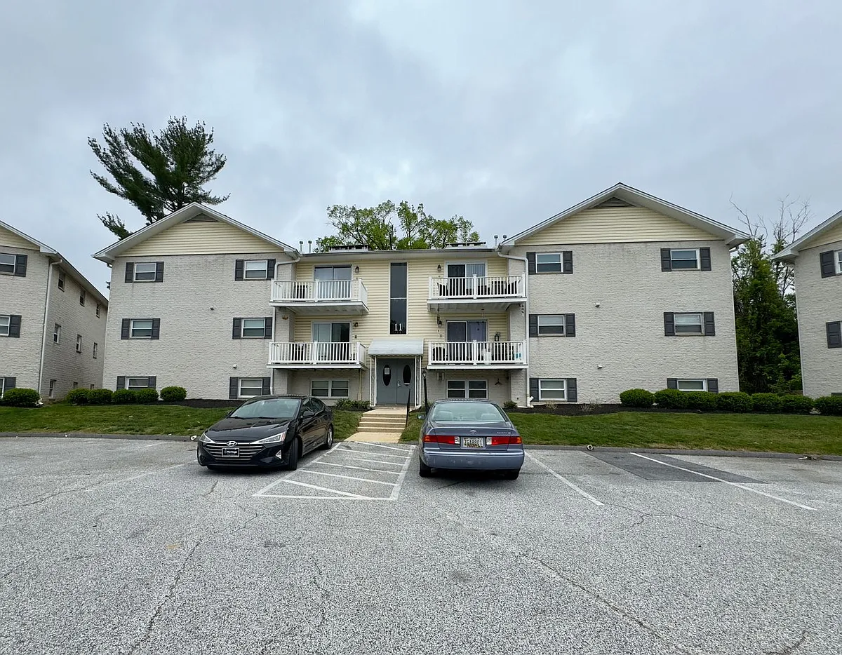Building Photo - 11 Warren Lodge Ct #B