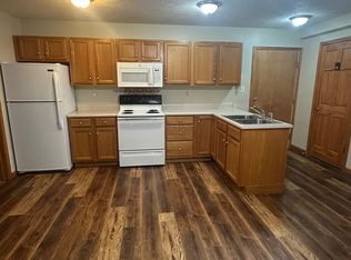 200 W 2nd St, Veedersburg, IN 47987