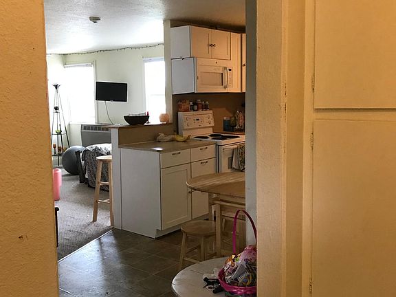 3rd image of 645 SE Fidalgo Ave APT 202