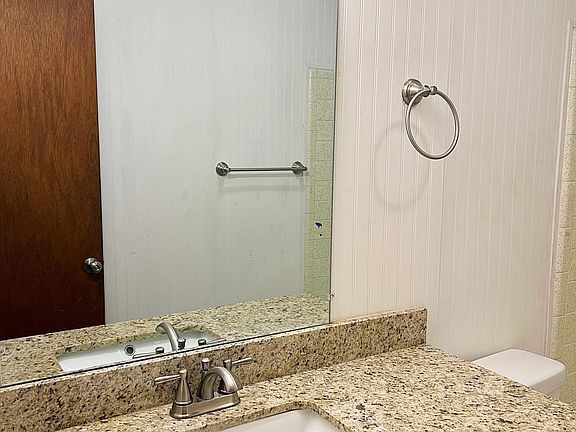 5th image of 6012 Barrows Dr