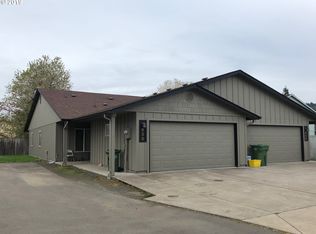 824 N Douglas St, Cottage Grove, OR 97424