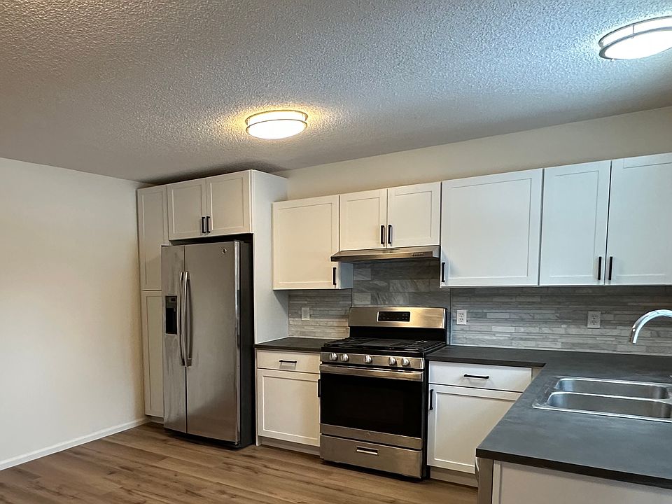1st image of 5763 Broadway St #C