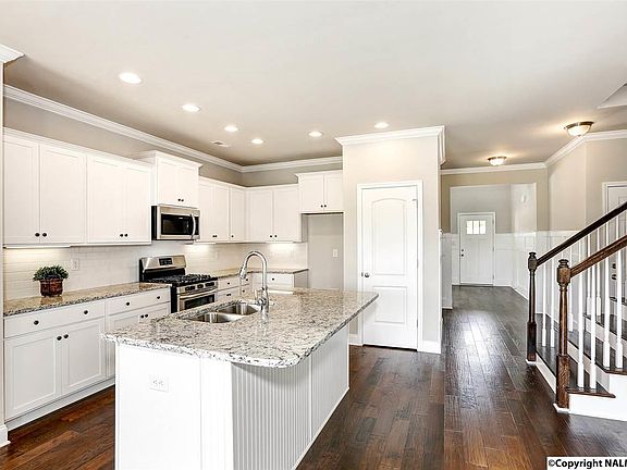 4th image of 3025 Greenway Circle Se Wind #163