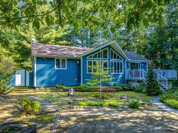 33 Card Ave, Tiny, ON L0L 2J0