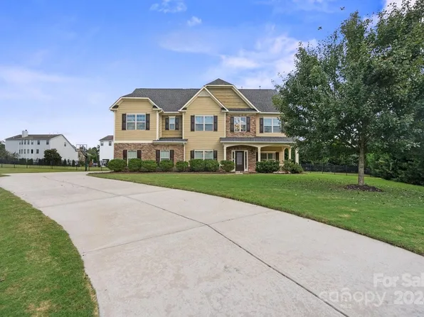 5601 Ballenger Ct, Waxhaw, NC 28173