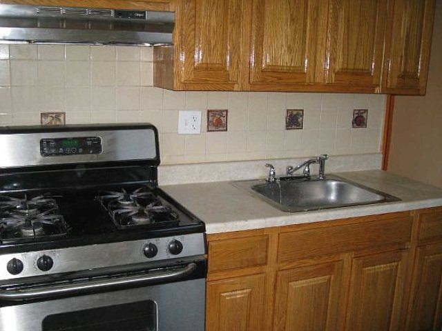 1st image of 2113 28th Ave