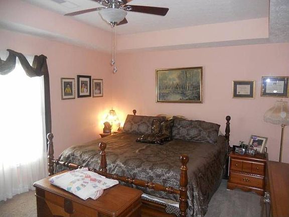 5th image of 2072 Silver Lake Blvd