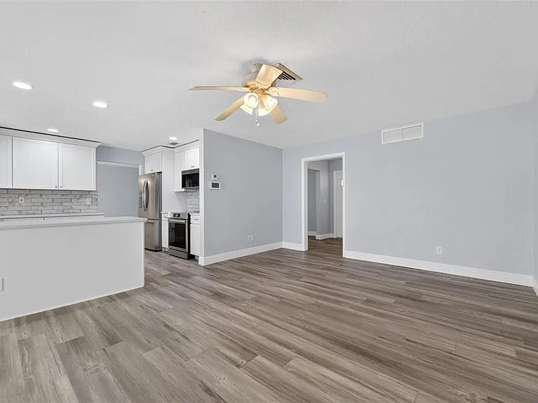 6305 Cottonwood Ln — Photo 14