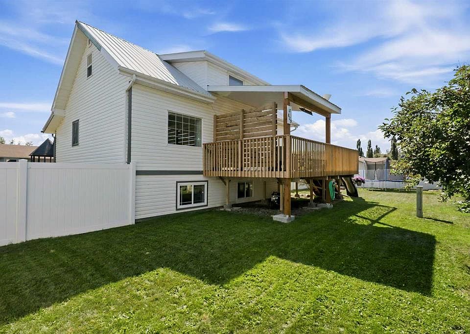 1st image of 829 W 20th St #17