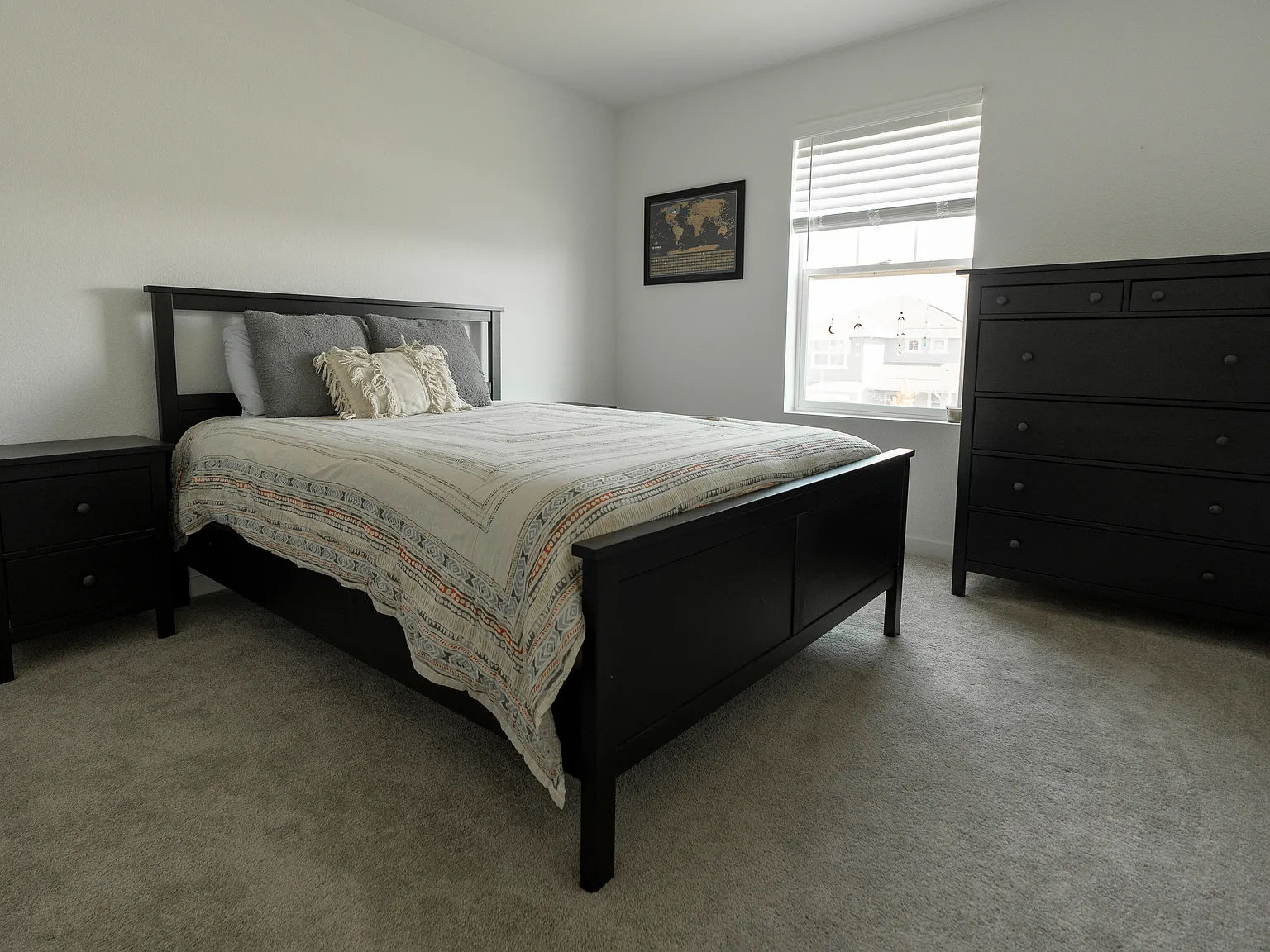 2 bed, 2.5 bath, 1900 sqft, $2,500 — Photo 3