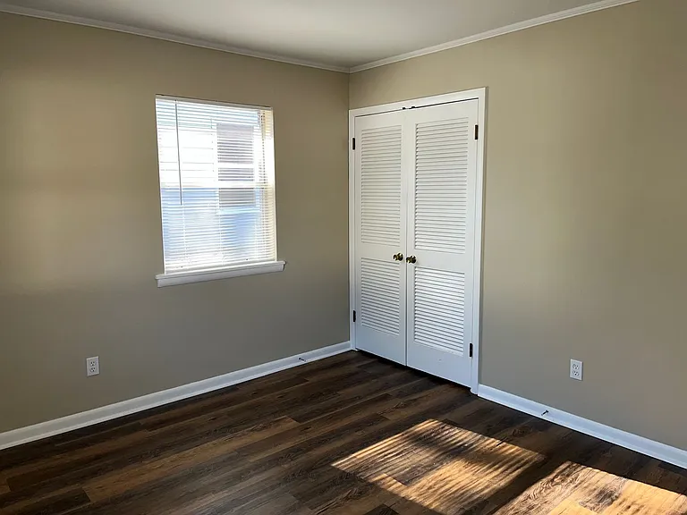 1307 S 17th St — Photo 34