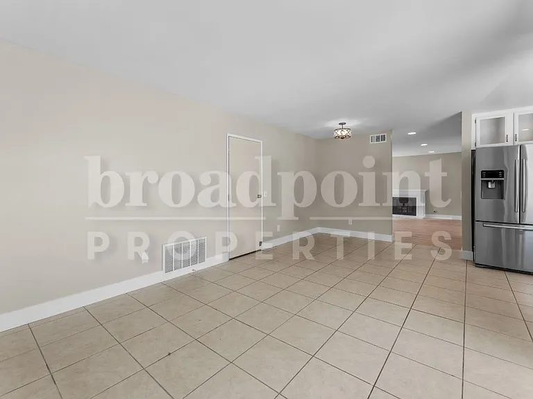 4414 Springtime Dr — Photo 8