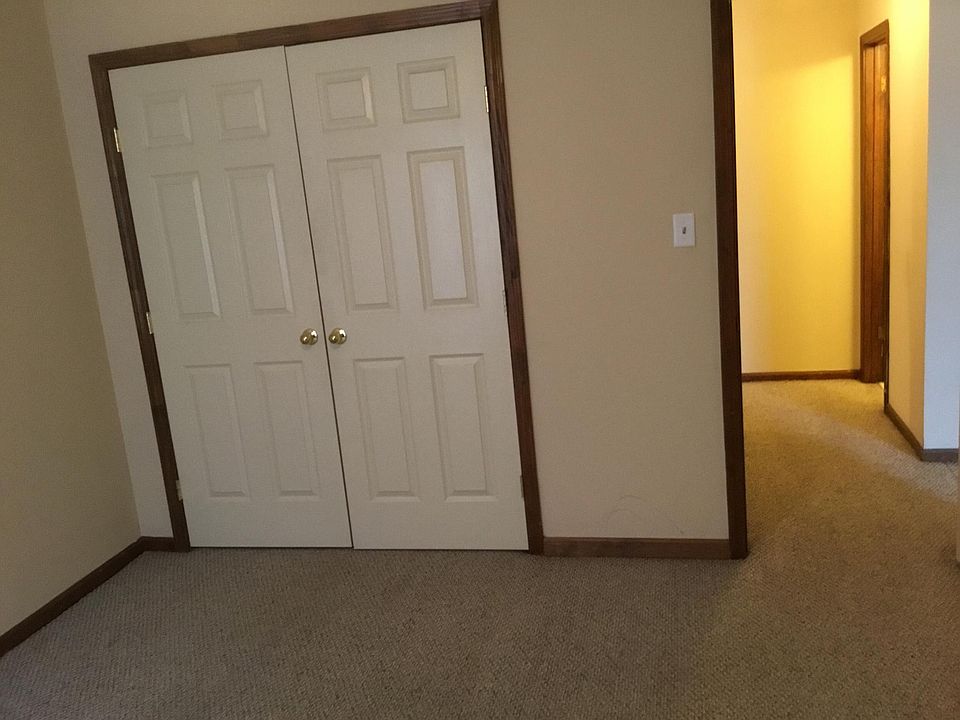 2nd image of 116 Briarwood Cir #116