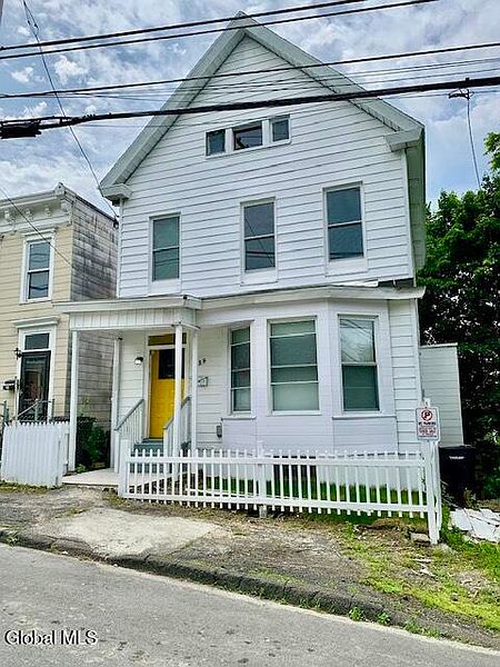 2nd image of 58 Thompson Street