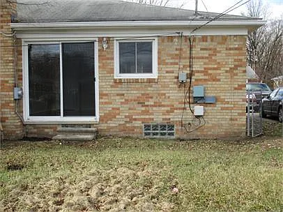 2505 Stieber St — Photo 9