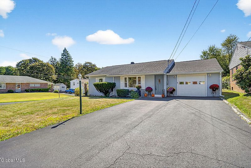 3rd image of 20 Prout Avenue
