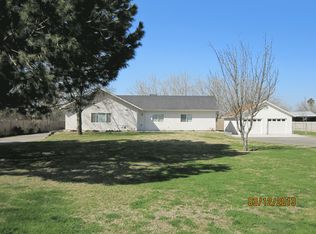 1383 N Hayes Ave, Fresno, CA