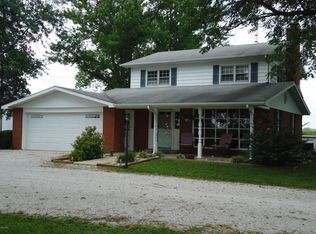 2247 Barham Rd, Odin, IL 62870