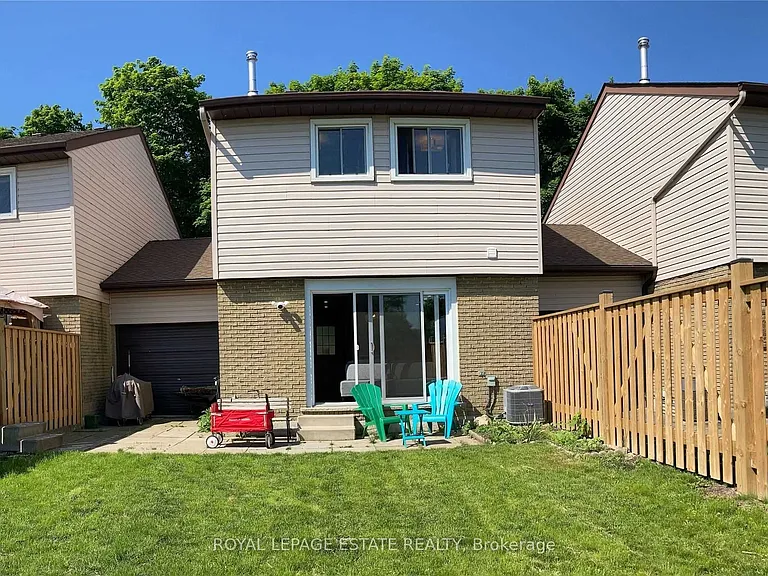 35 Queenslea Dr #70 — Photo 26