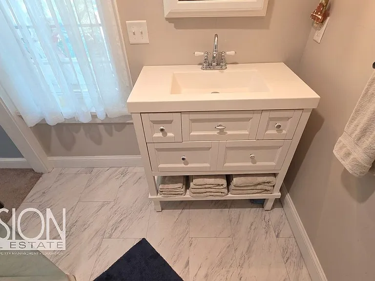 282 Ethan Allen Pkwy #1 — Photo 14