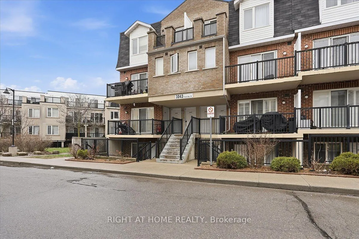 3043 Finch Ave W #1009 photo 1