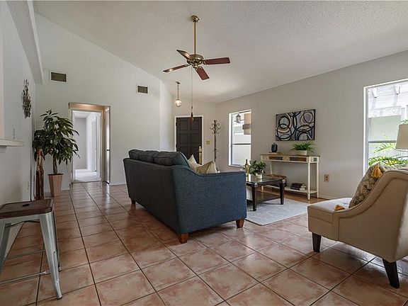 3rd image of 11917 Hickorynut Dr