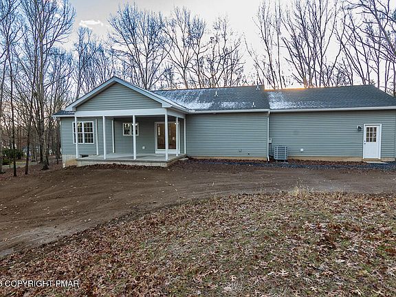 2nd image of 3209 Woodcrest Ave #129