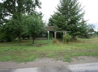 401 3rd St, Plains, MT 59859