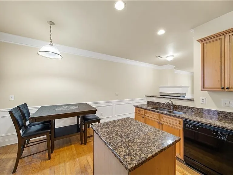 205 16th St NW #18 — Photo 26