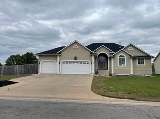 4572 N Fritillary Ct, Wichita, KS 67226