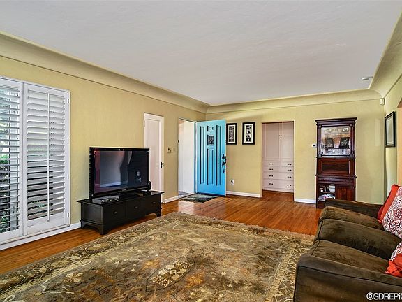4th image of 3436 Curtis St