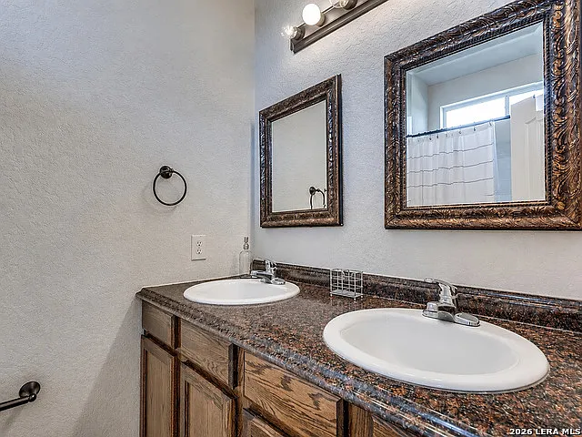 1271 E Common St — Photo 10