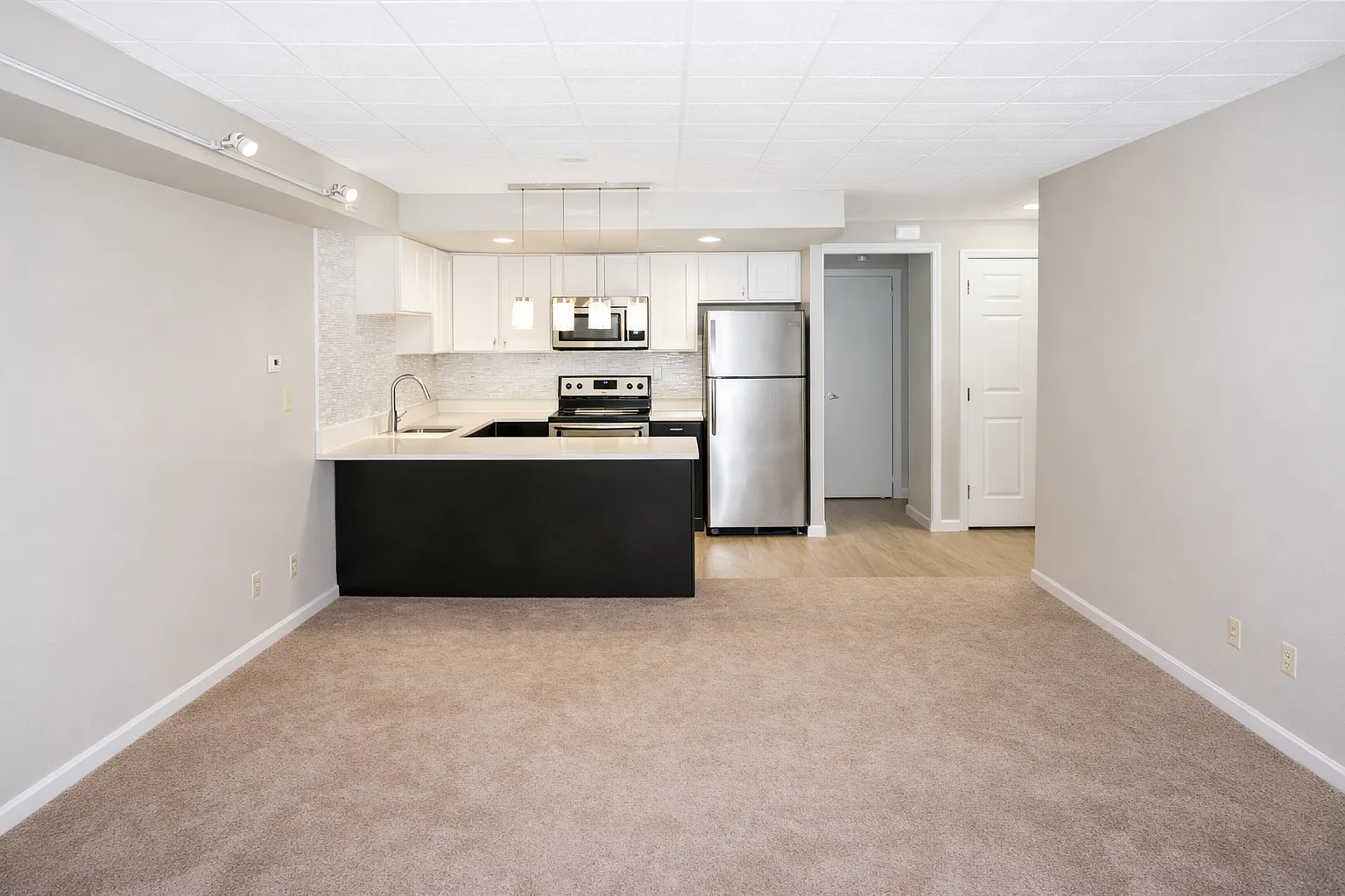 1 bed, 680 sqft, $1,499 — Photo 1