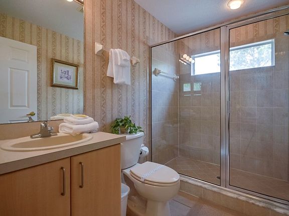 5th image of 140 Calabay Parc Blvd